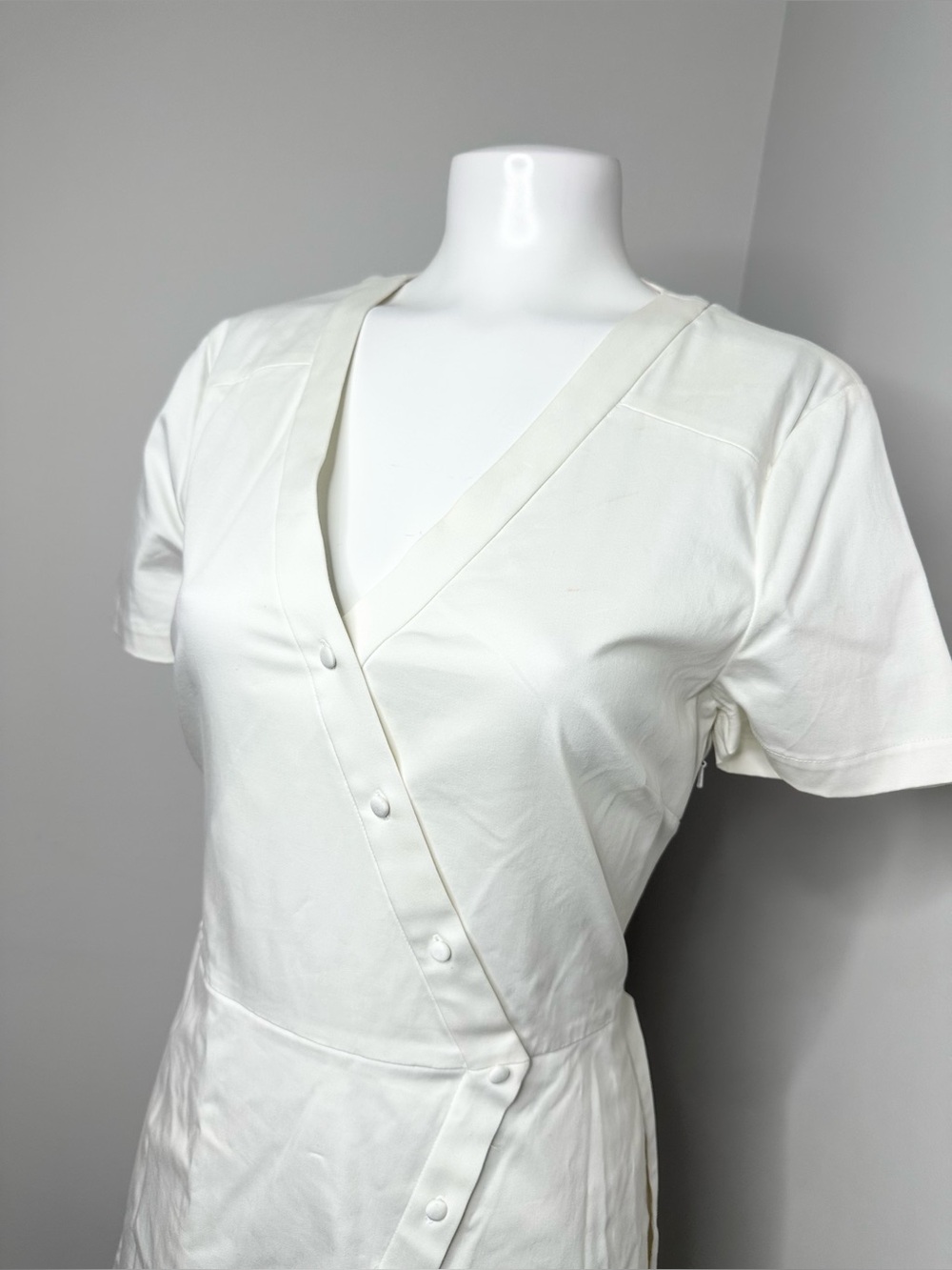 Ted baker White Wrap-Style Short Sleeve Dress- preloved-4 - Picture 5 of 16